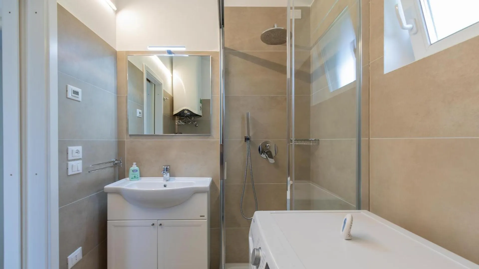 Nice Home In Solto Collina Bg With Kitchen Riva di Solto Semesterbostad