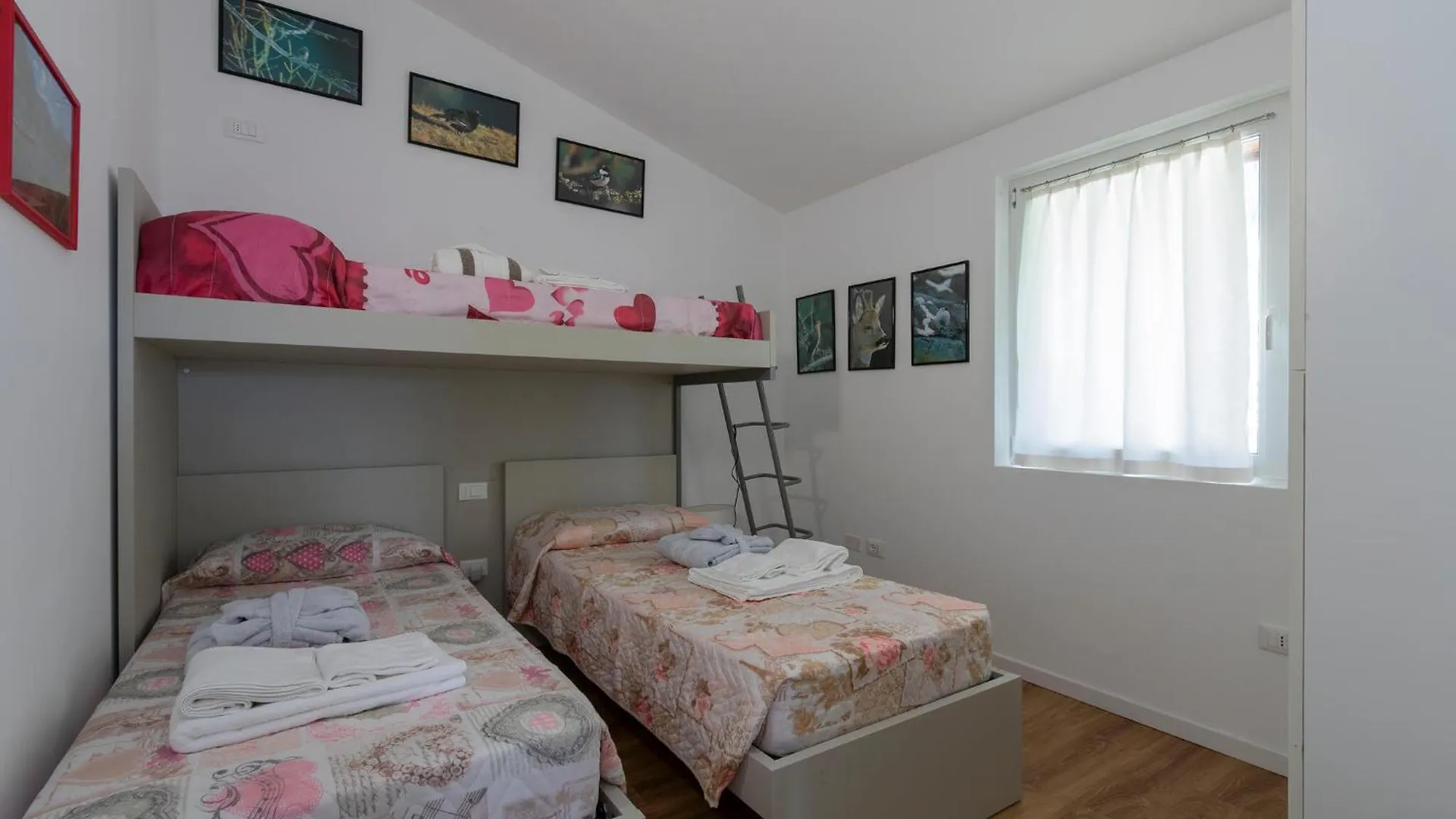 Nice Home In Solto Collina Bg With Kitchen Riva di Solto Italien